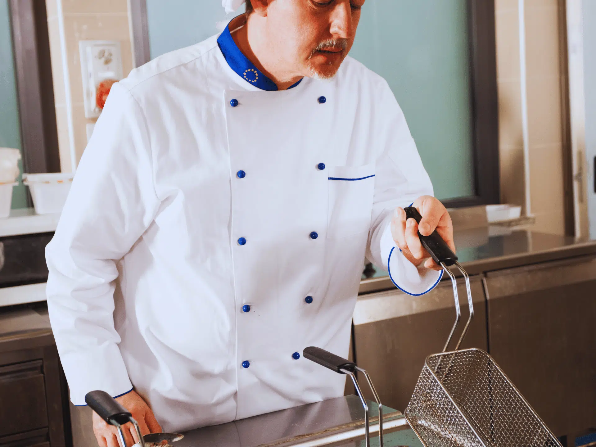 a chef with a fryer who will sell his cooking oil to bio uk fuels