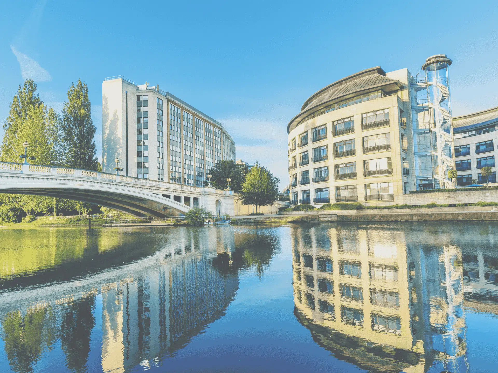 waste oil collection in Reading from businesses near the river Thames in Berkshire